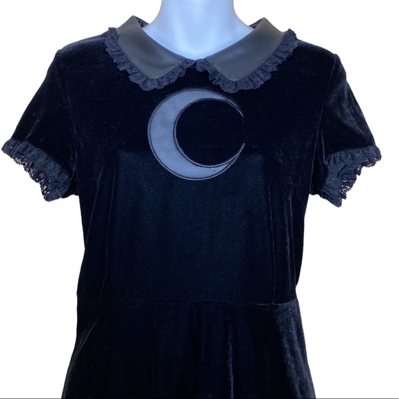 Killstar We Are the Weirdos FANG Black Velvet Moon Mini Dress - Picture 4 of 7